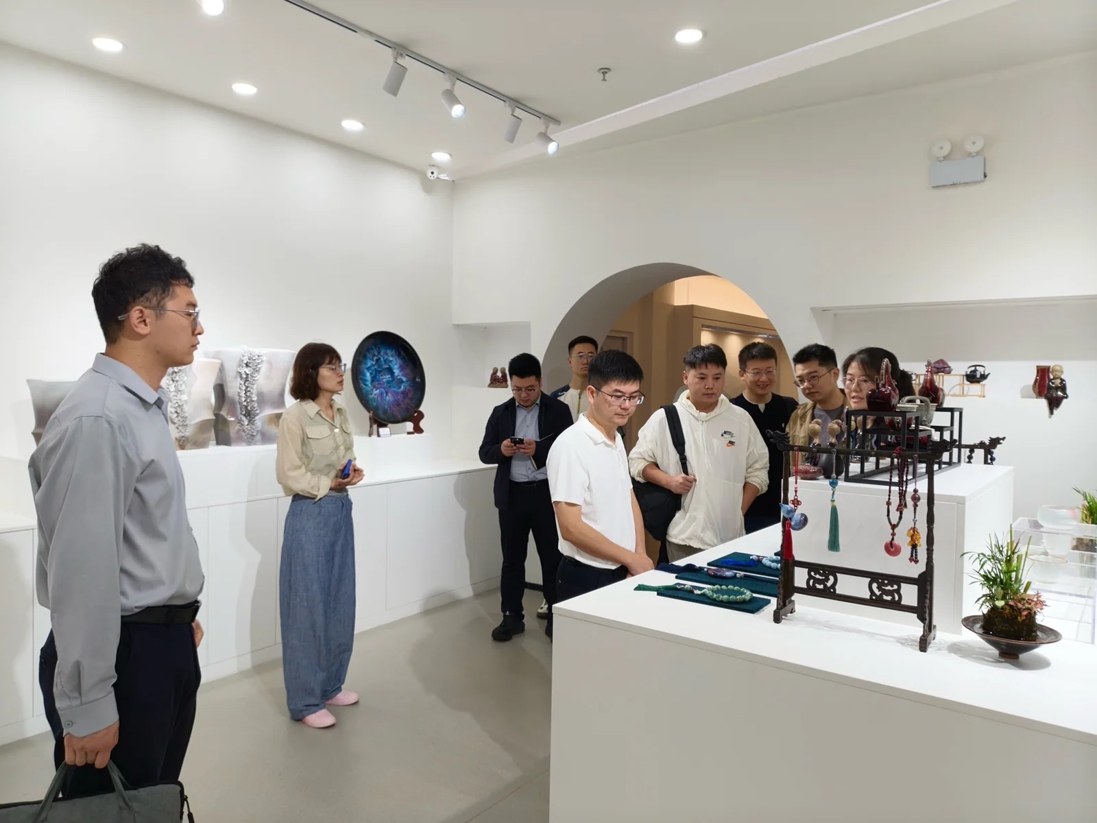 新华区现代服务业开发区调研活动交流现场